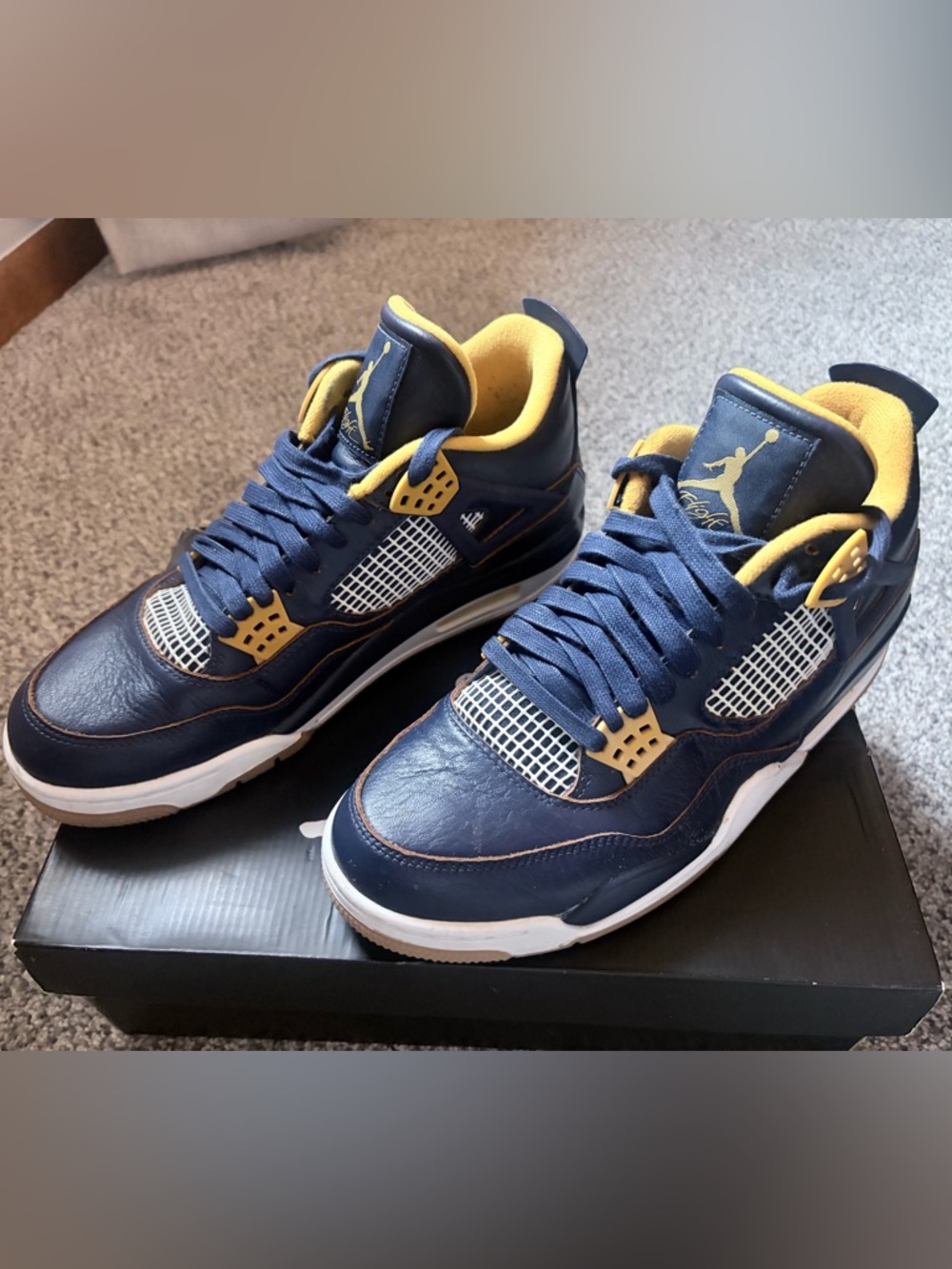 Jordan 4 Retro Men's Midnight Navy and Yellow Sneakers Size 10
